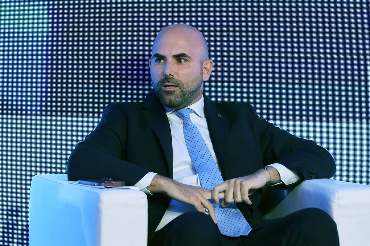 ferrante la campania pu242 diventare la piattaforma logistica del sud mit al lavoro per rafforzare collegamenti tra infrastrutture e poli produttivi da Napolipiu.com ferrante la campania pu242 diventare la piattaforma logistica del sud mit al lavoro per rafforzare collegamenti tra infrastrutture e poli produttivi